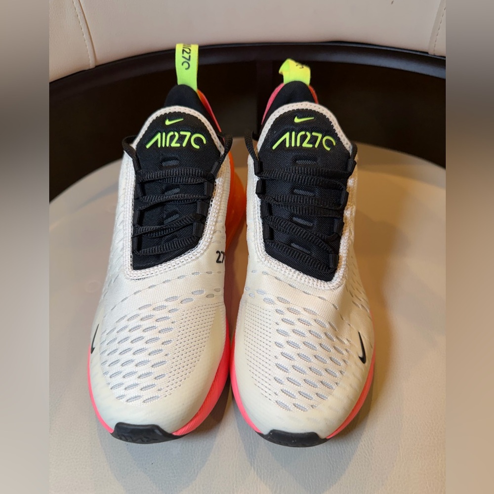 Nike Air Max 270 Women’s – Summit White / Sunset Pulse – Size 7 - Picture 2 of 7